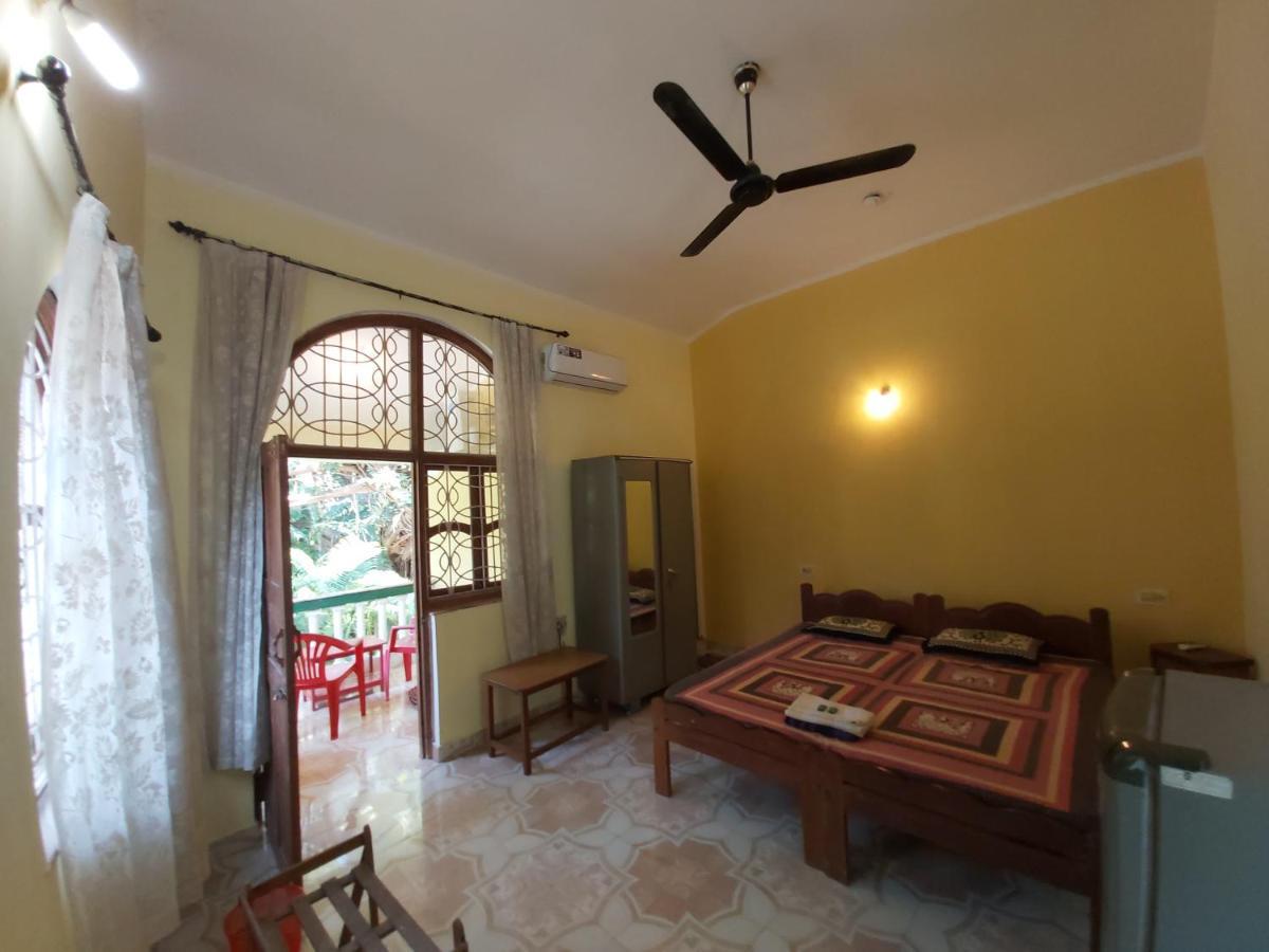 Joaquina'S Guest House Calangute Luaran gambar