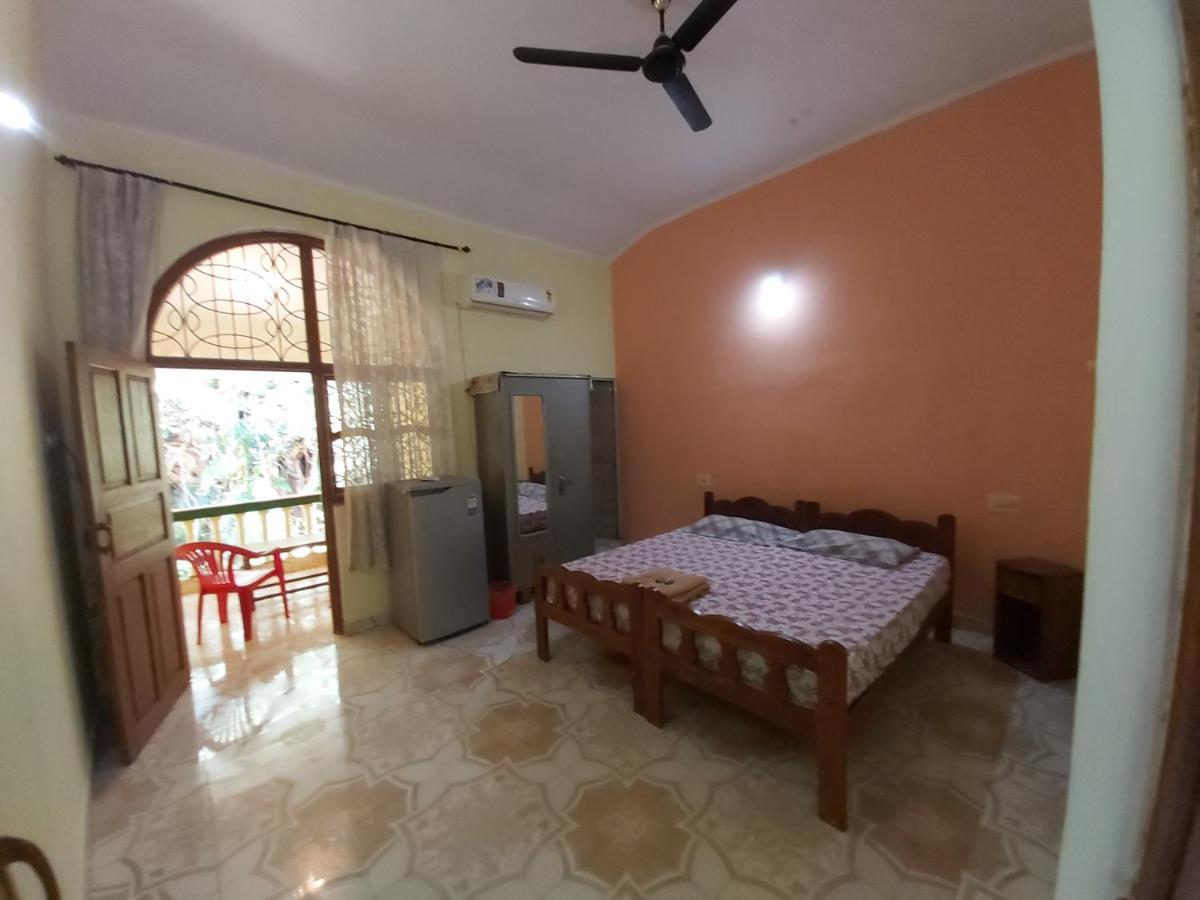 Joaquina'S Guest House Calangute Luaran gambar