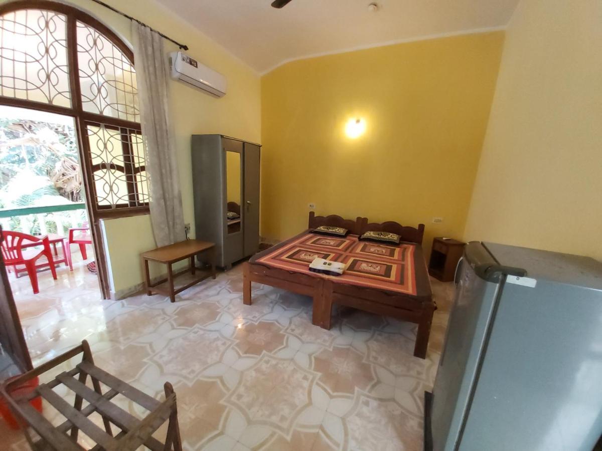 Joaquina'S Guest House Calangute Luaran gambar