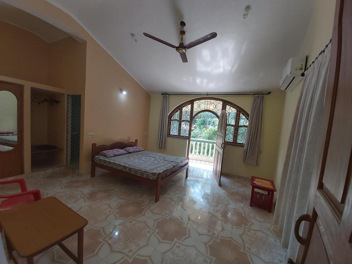 Joaquina'S Guest House Calangute Luaran gambar